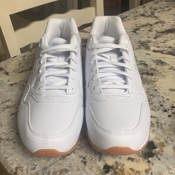 White Fila shoes size 10.5 - Picture 5 of 6